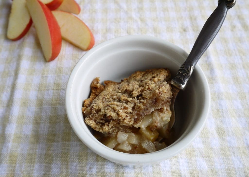 Apple-Pear Cinnamon Crumble (Paleo, gluten-free) | Perchance to Cook