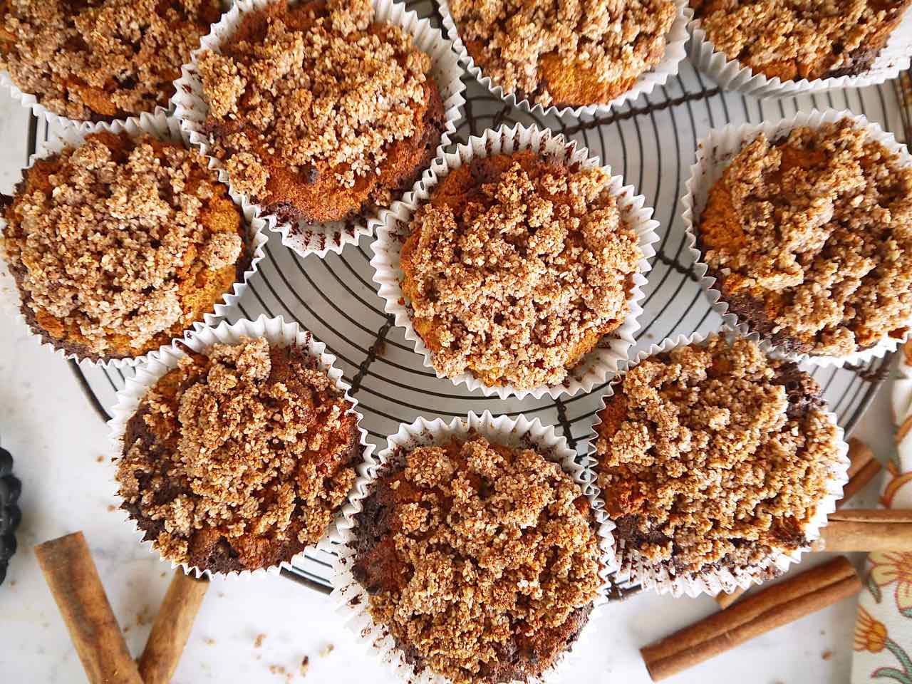 Cinnamon Coffee Cake Crumble Muffins (Paleo, GF) | Perchance to Cook, www.perchancetocook.com