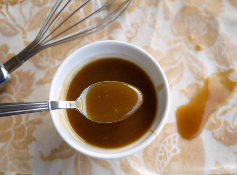 Paleo Caramel Sauce (GF)- made out of coconut oil, maple syrup and coconut cream/milk. | Perchance to Cook, www.perchancetocook.com