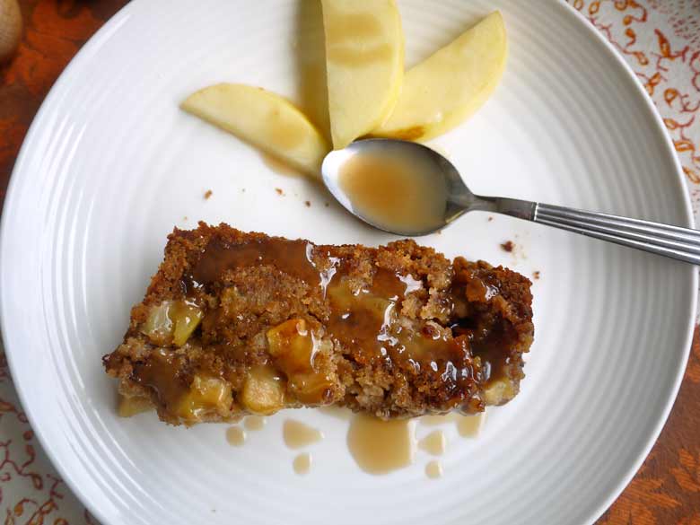 Caramel Apple Banana Bread (paleo, GF) | Perchance to Cook, www.perchancetocook.com