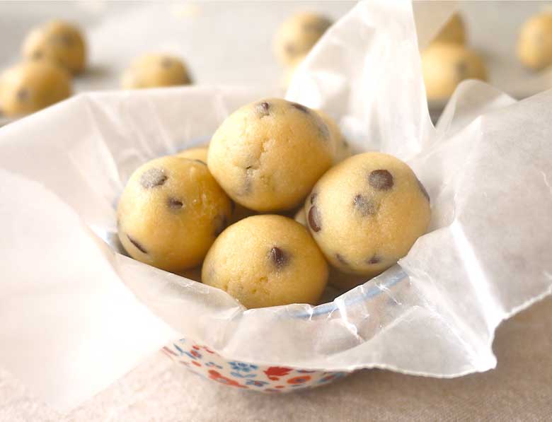 2) Dulce de Leche Cookie Dough Balls (paleo, GF)--My Top 10 Valentine’s Day Desserts Roundup, The Paleo Edition| Perchance to Cook, www.perchancetocook.com