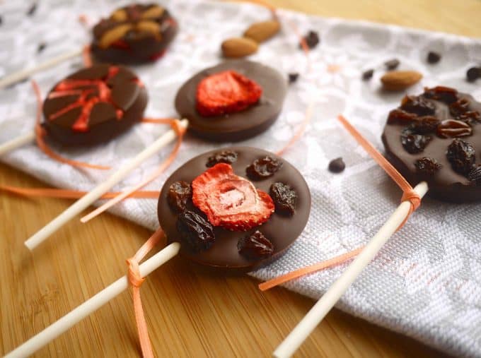 DIY Dried Fruit and Chocolate Lollipops (paleo, GF) | Perchance to Cook, www.perchancetocook.com