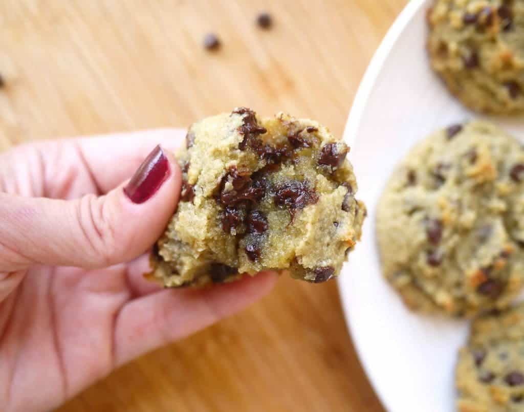 The BEST Gooey Paleo Chocolate Chip Cookies (GF, grain-free)| Perchance to Cook, www.perchancetocook.com