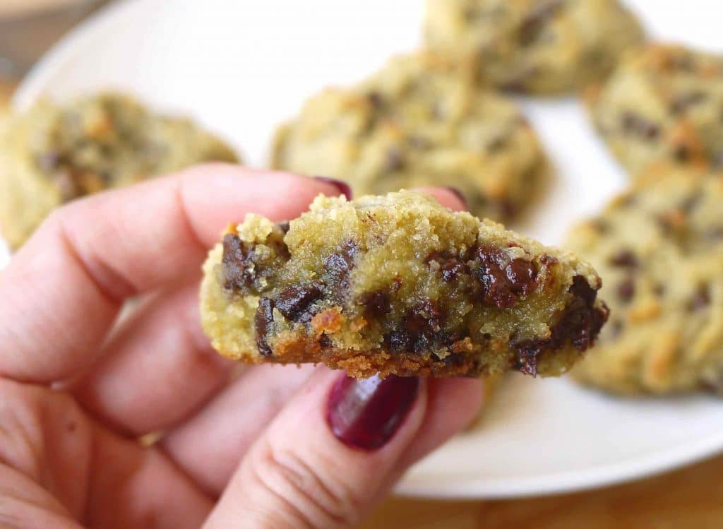 The BEST Gooey Paleo Chocolate Chip Cookies (GF, grain-free)--- My Top 10 Valentine’s Day Desserts Roundup, The Paleo Edition| Perchance to Cook, www.perchancetocook.com