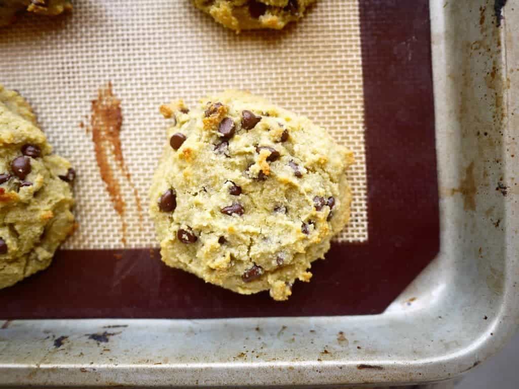 The BEST Gooey Paleo Chocolate Chip Cookies (GF, grain-free)| Perchance to Cook, www.perchancetocook.com