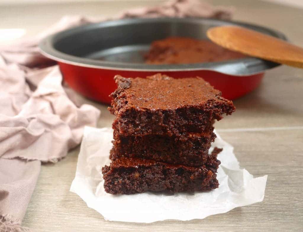 Get your hands on The Chocolatiest Paleo Brownies (GF, grain-free)! | Perchance to Cook, www.perchancetocook.com