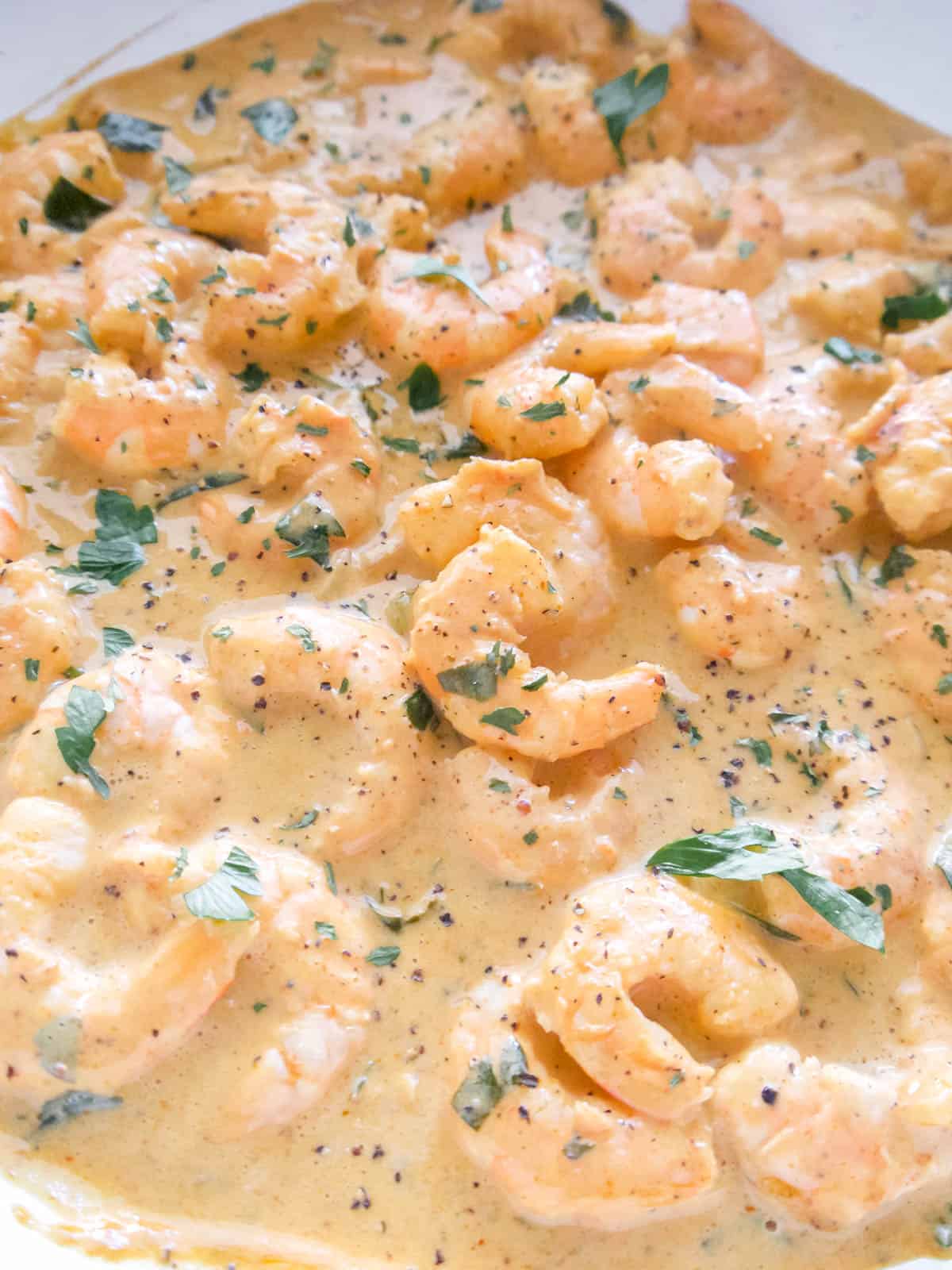 Paprika garlic shrimp in a pan freshly cooked.