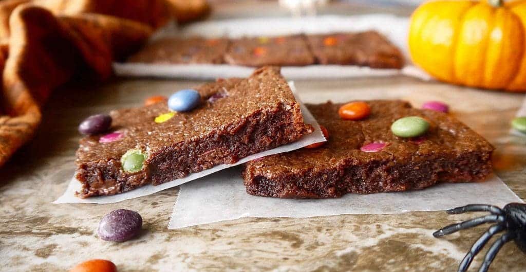 Paleo Skinny Brownies (GF)- healthier and lower in calorie than your average brownie! |Perchance to Cook, www.perchancetocook.com