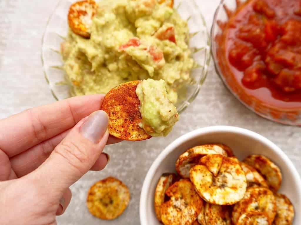 Baked Paprika Garlic Plantain Chips (Paleo, GF) | Perchance to Cook, www.perchancetocook.com