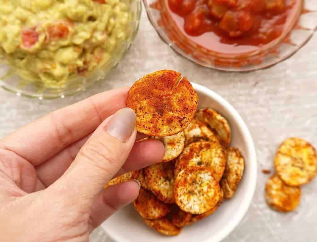 Baked Paprika Garlic Plantain Chips (Paleo, GF) | Perchance to Cook, www.perchancetocook.com