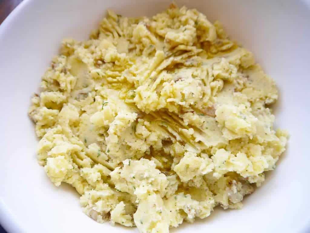 Whole30 Mashed Potatoes | Perchance to Cook, www.perchancetocook.com