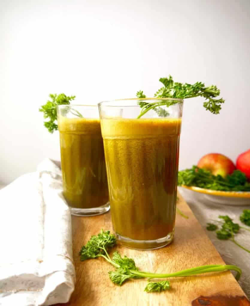 Fresh Parsley Kale Garden Juice (Paleo) | Perchance to Cook, www.perchancetocook.com