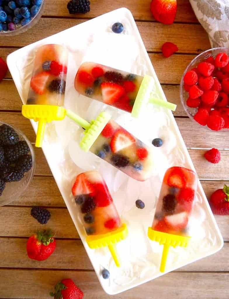 Apple Juice and Berry Popsicles {Paleo, GF} | Perchance to Cook, www.perchancetocook.com