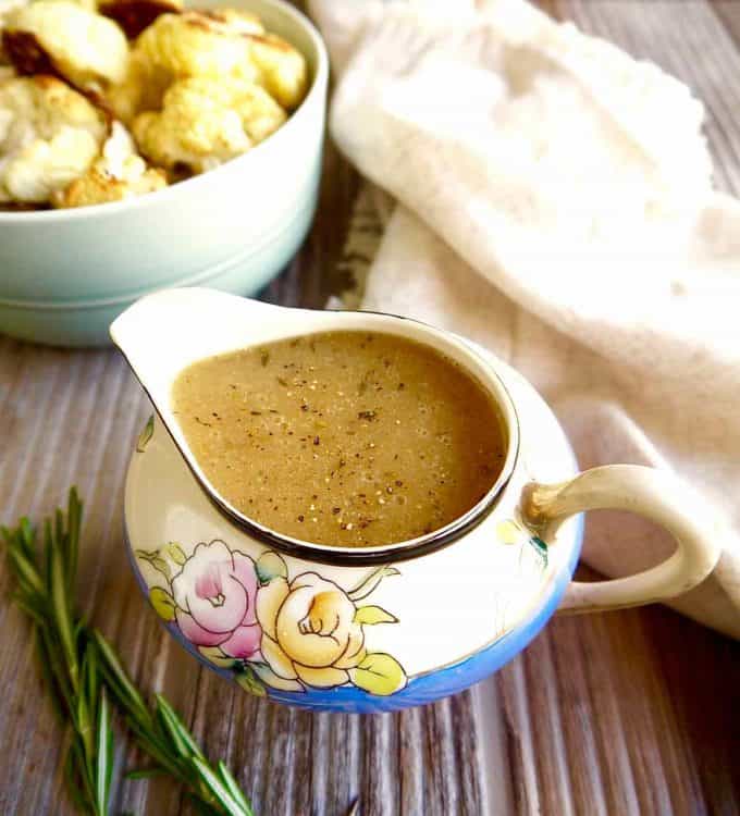 Bone Broth Gravy (Paleo, GF) | Perchance to Cook, www.perchancetocook.com