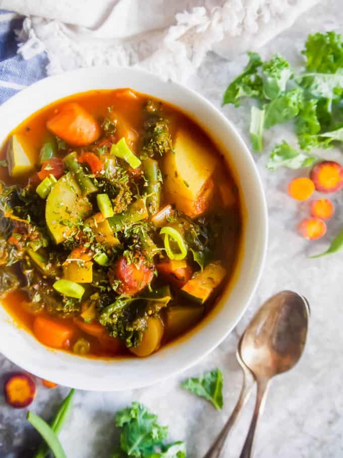 Paleo and Whole30 Tomato Vegetable Soup (GF) | Perchance to Cook, www.perchancetocook.com