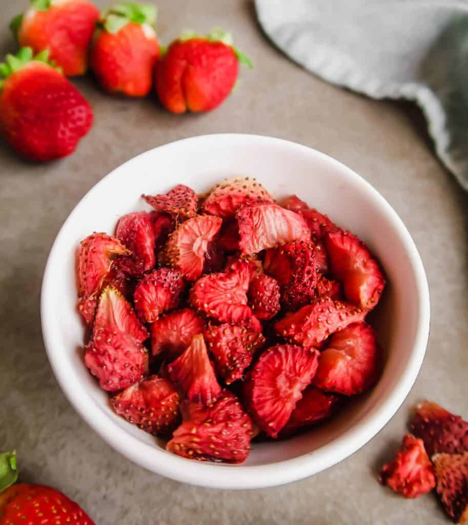 Oven-Dried Strawberries (Paleo, GF, Whole30) | Perchance to Cook, www.perchancetocook.com