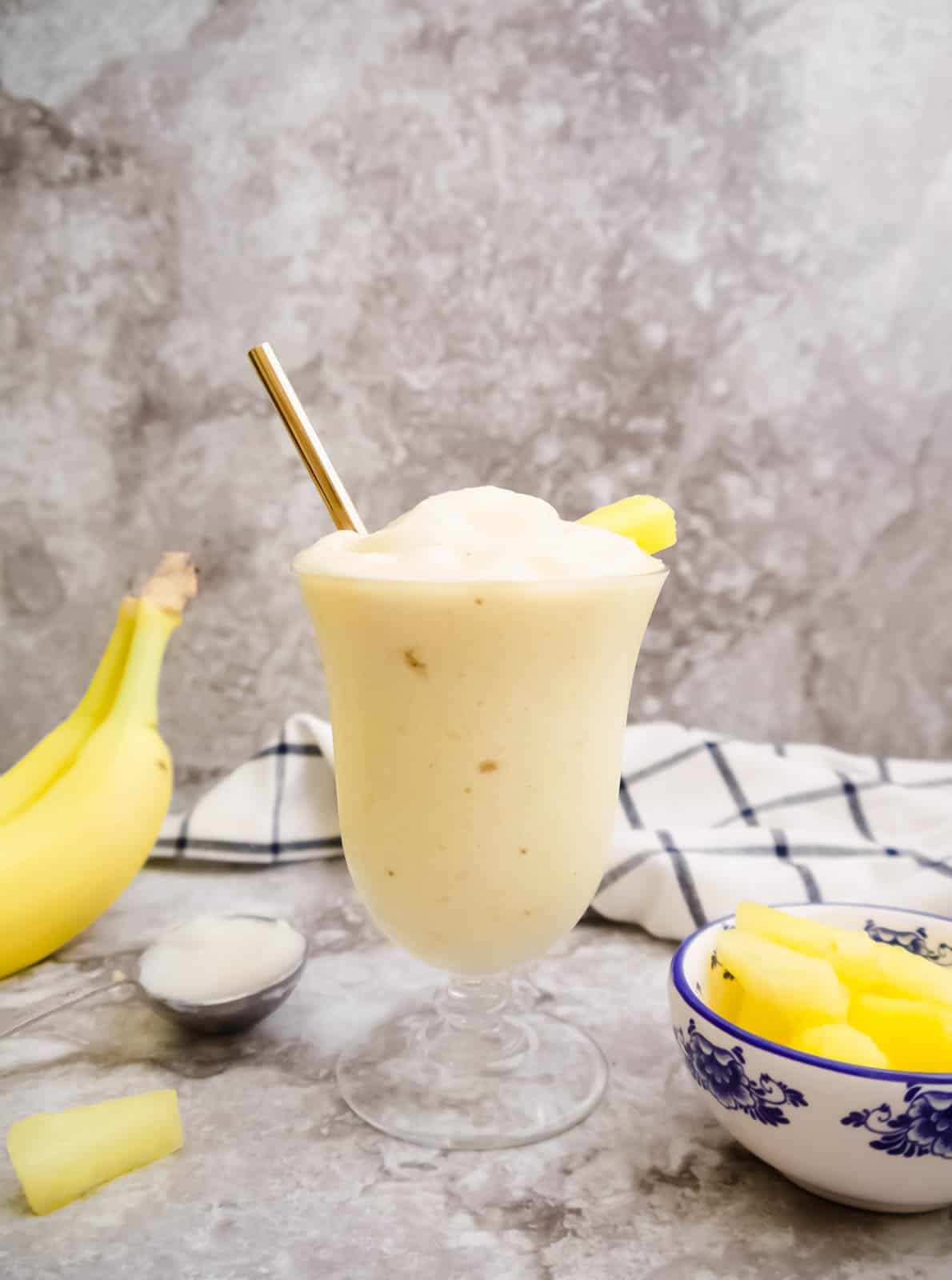 Pineapple and Banana Coconut Oil Smoothie (Paleo) | Perchance to Cook, www.perchancetocook.com