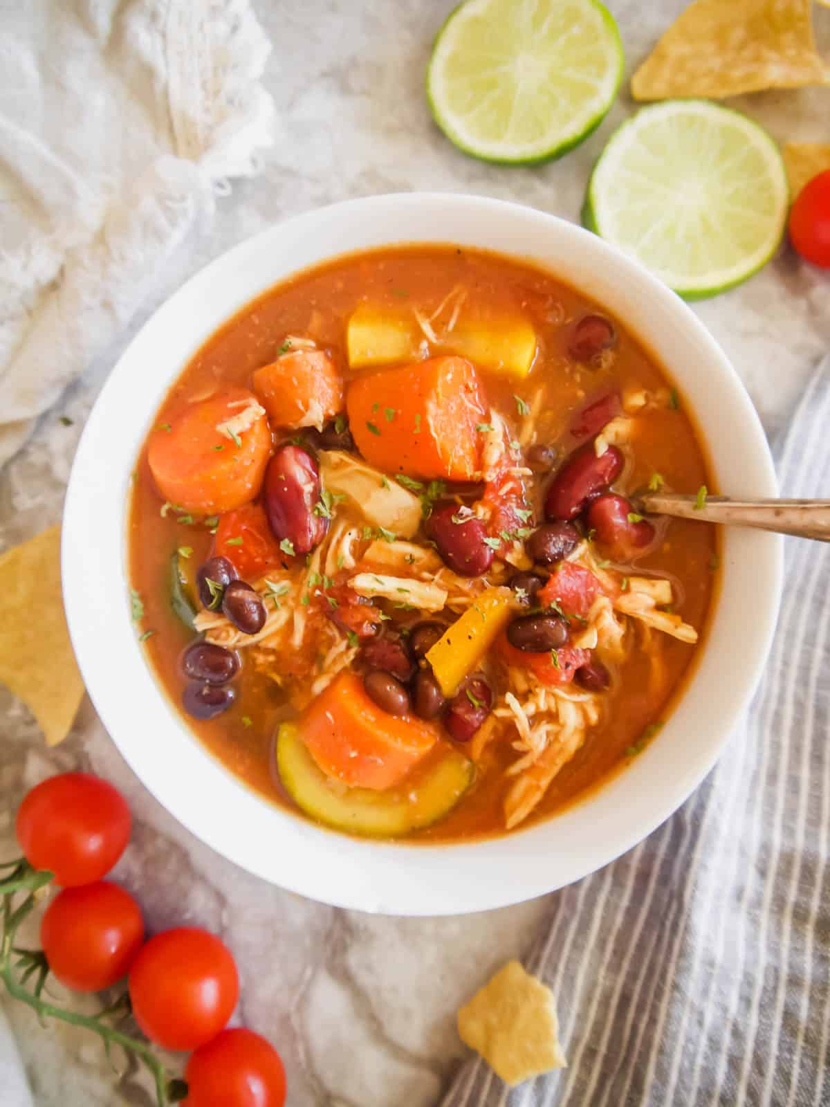 Slow Cooker Shredded Chicken and Vegetable Chili | Perchance to Cook, www.perchancetocook.com