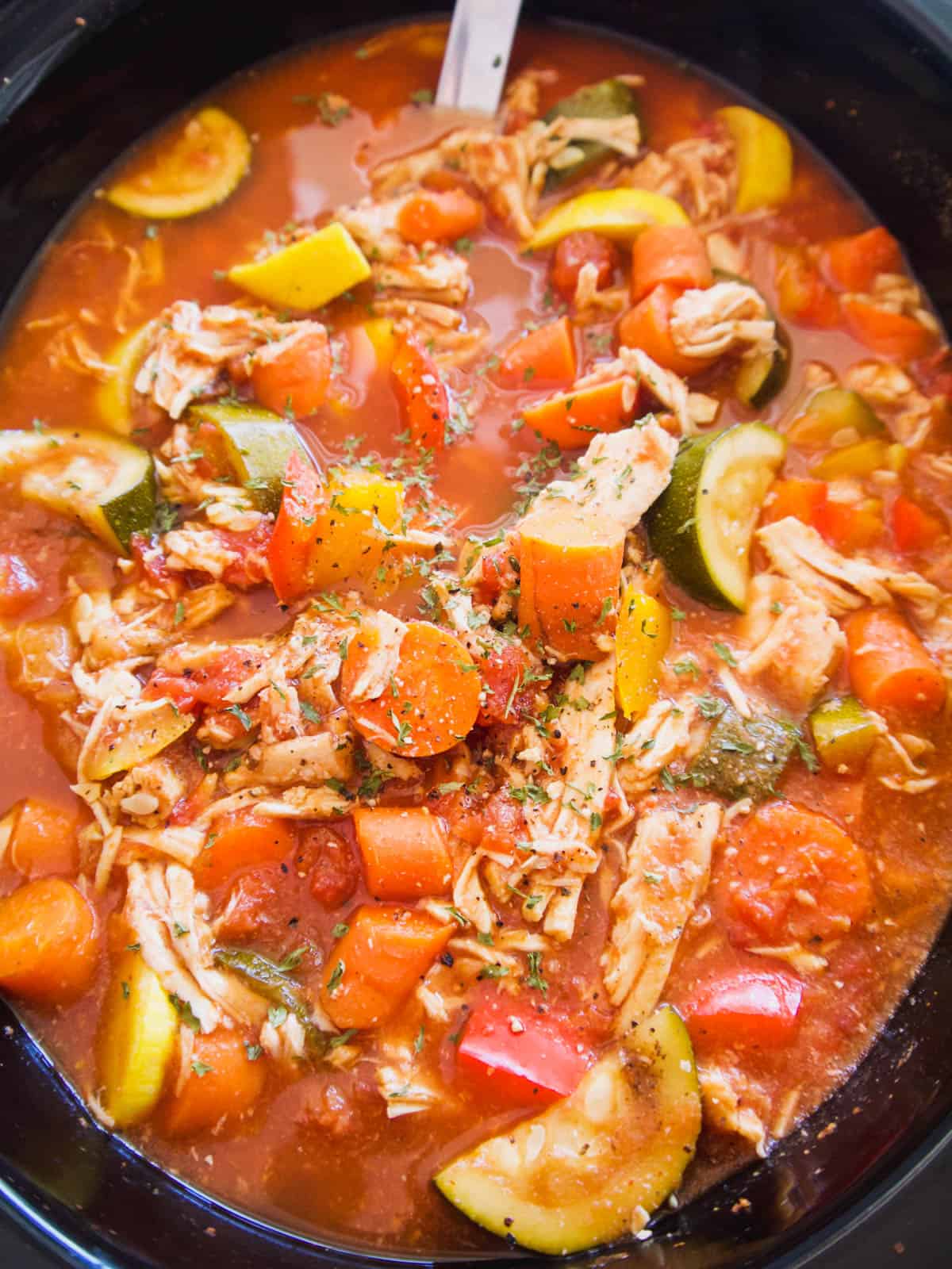 Slow Cooker Shredded Chicken and Vegetable Chili | Perchance to Cook, www.perchancetocook.com