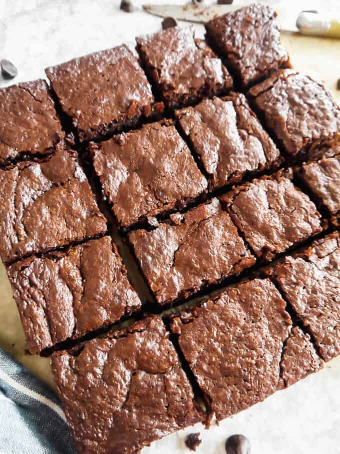 Paleo Almond Flour Brownies with Olive Oil (Dairy-free, Gluten-free) | Perchance to Cook, www.perchancetocook.com
