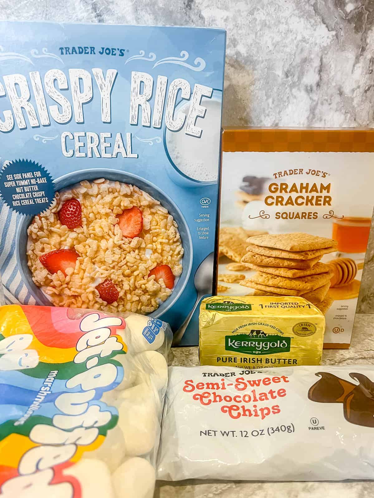 Ingredients needed to make  s'mores rice krispie treats.