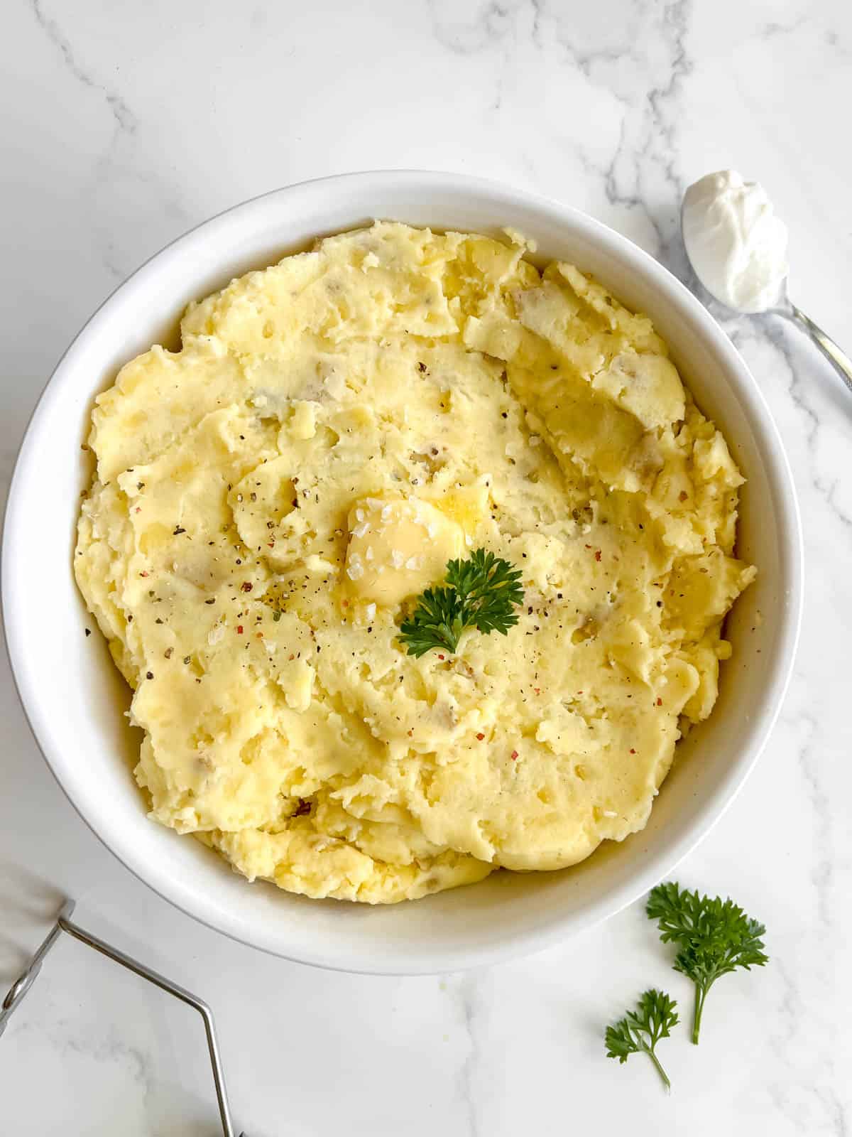 Greek yogurt mashed potatoes in a large bowl.