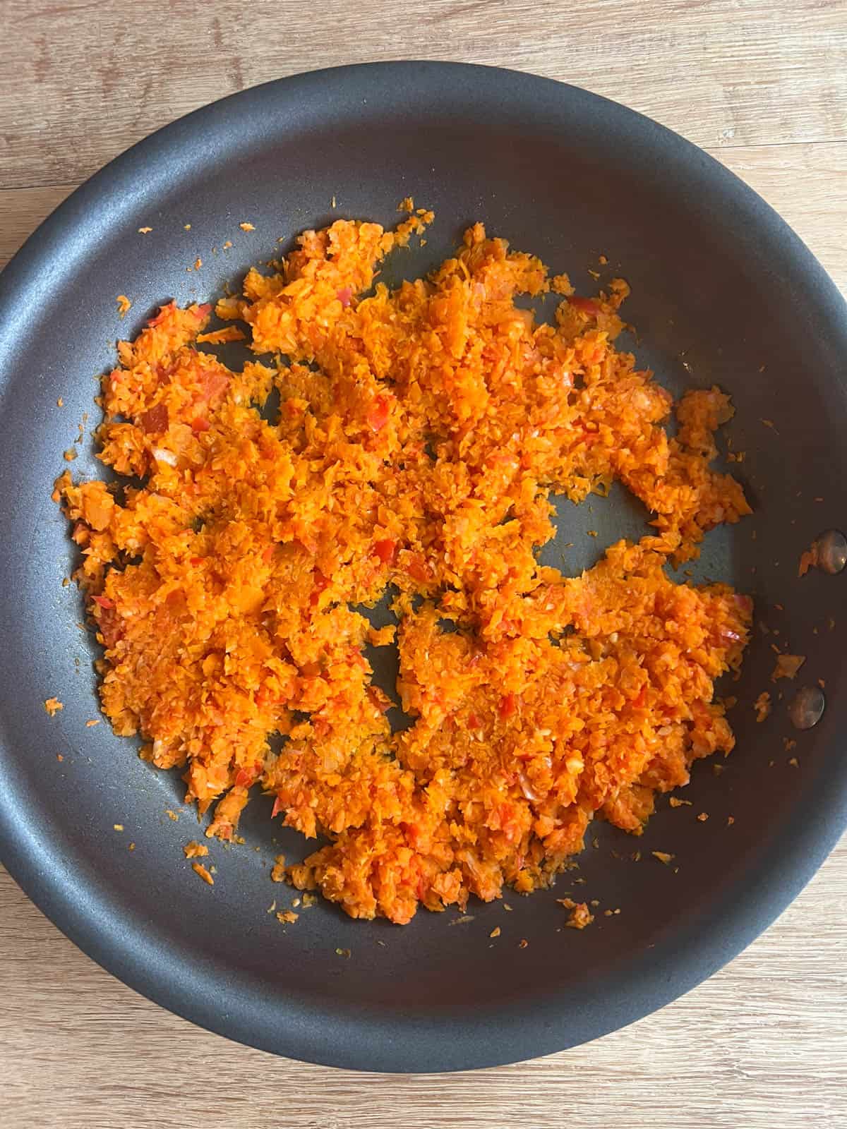 Sautéed garlic, onion, pepper and carrot.
